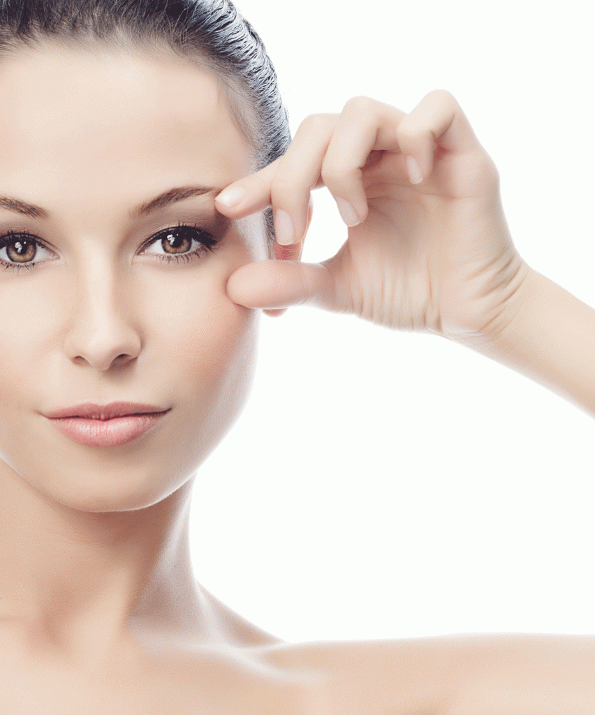 Contorno de ojos. Ejercicios faciales para minimizar las ojeras