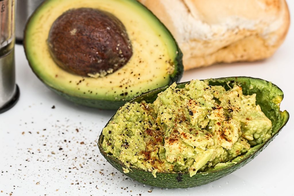 Los aguacates son uno de los snacks para personas con diabetes