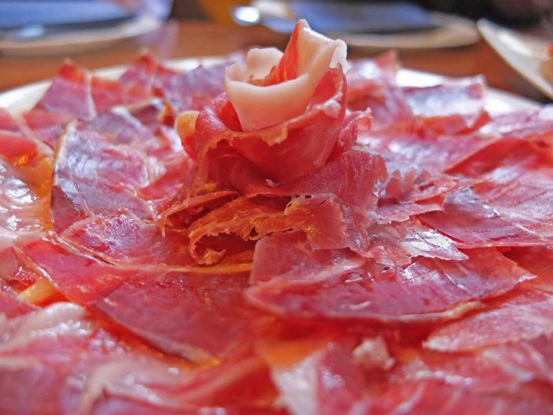 Jamón en la cocina: una idea de receta con jamón ibérico corte de jamón ibérico