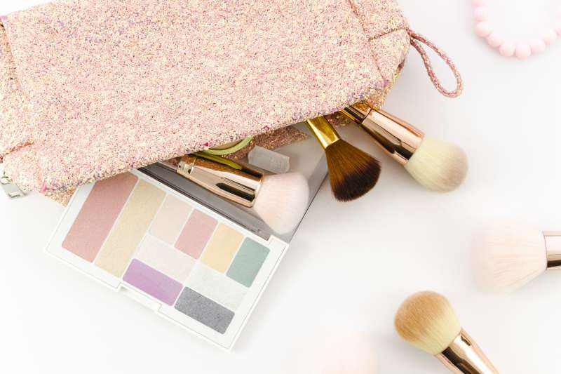 Beauty: ¿Cuáles son los básicos en tu neceser de verano? ¿Que beauty básico no puede faltar en tu neceser este verano?