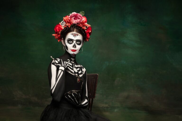 Maquillaje para Halloween. Trucos para ser el más terrorífico-mujer maquillada para halloween