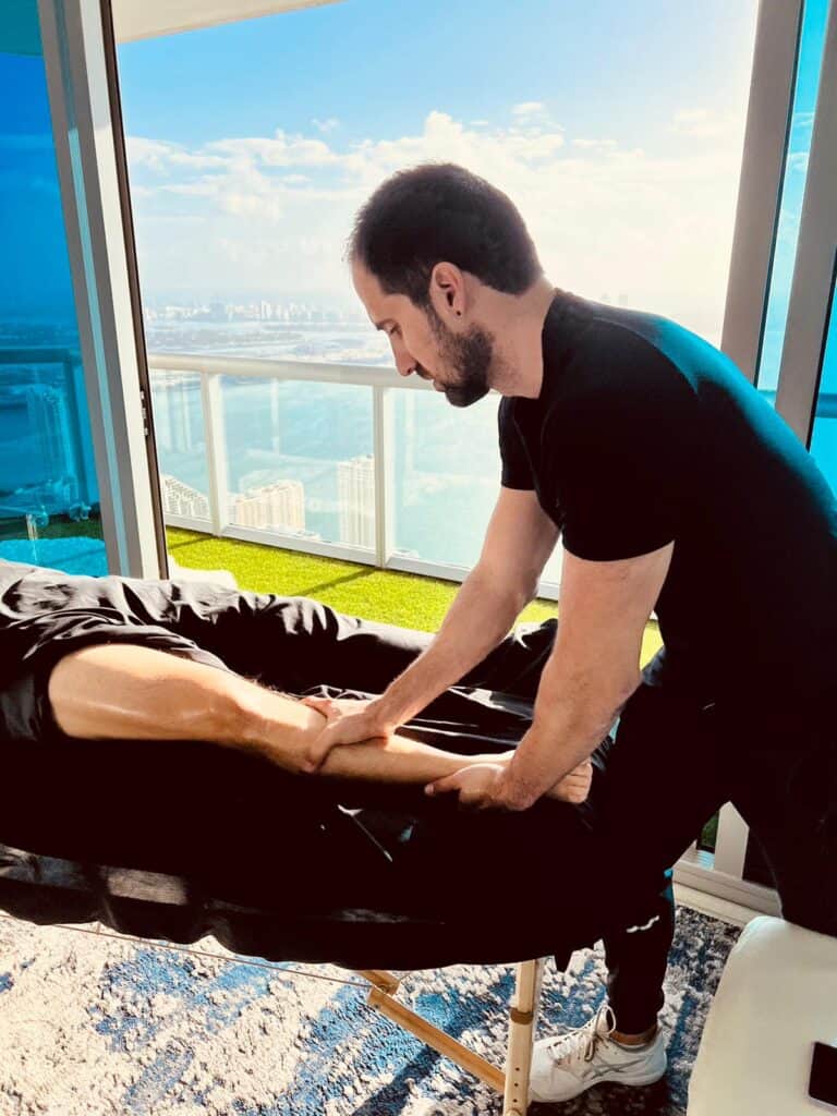 Mikel masajista Miami
