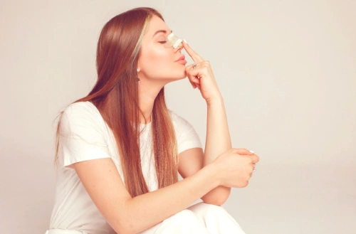 Rinoplastia, las verdades y mitos que rodean a esta intervención quirúrgica mujer con Rinoplastia