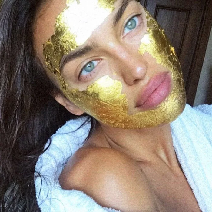 La mascarilla de oro favorita de Irina Shayk MASCARILLA FACIAL DE ORO - DRUNI