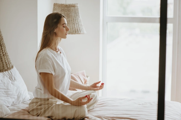 Aprende a meditar y relajarte para mejorar tu bienestar La meditación y la relajación