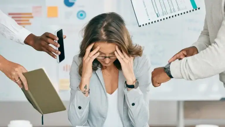 El 62% de los trabajadores temen al burnout por culpa de la IA: ¿cómo evitarlo?